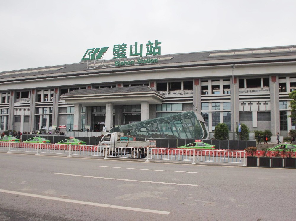重慶市郊鐵路尖壁項目